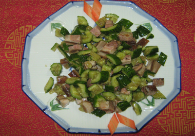 Салат из свиной рульки со свежими огурцами