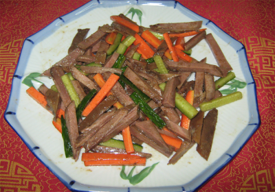 Салат из свиного языка с овощами